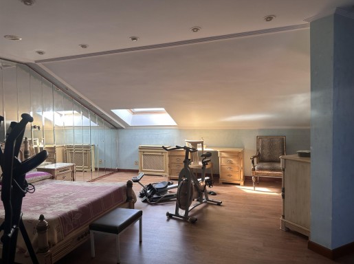 Chalet individual con pisicina