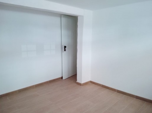 Local  cerca Valdecilla