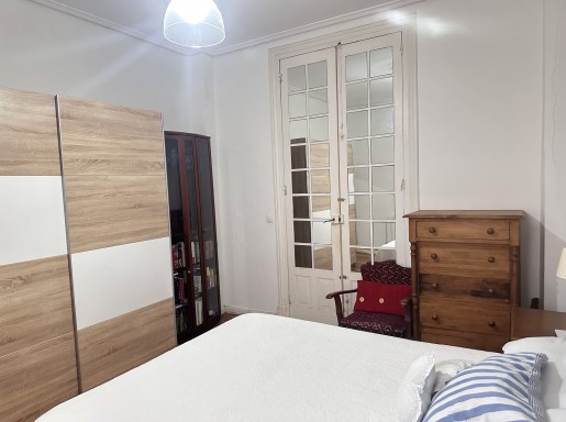 Piso en alquiler en Santander con 2 habitaciones, 1 baños y 90 m2 por 1.000 €/mes