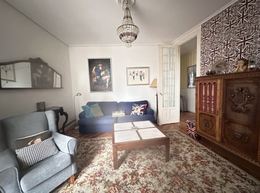 Piso en alquiler en Santander con 2 habitaciones, 1 baños y 90 m2 por 1.000 €/mes