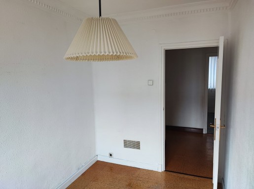 VIVENDA CON VISTAS DESPEJADAS