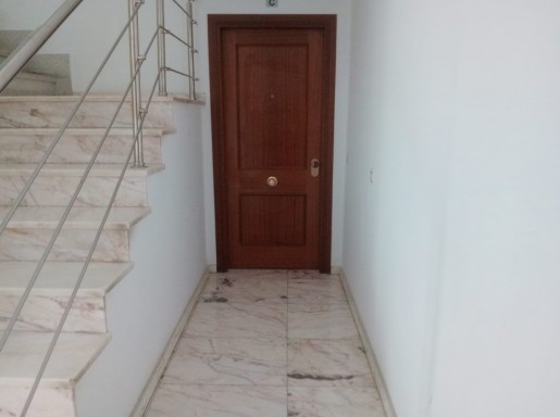 Bajo con jardin 2 haitacioes