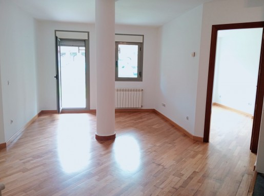 Bajo con jardin 2 haitacioes