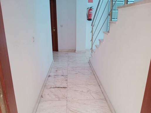 Bajo con jardin 2 haitacioes