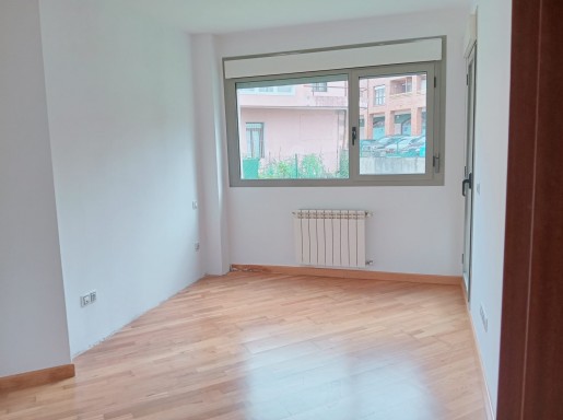 Bajo con jardin 2 haitacioes