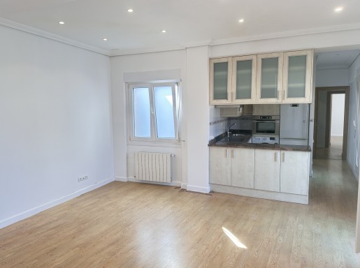 Piso con terrazas y vistas