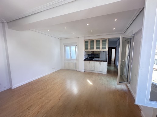 Piso con terrazas y vistas