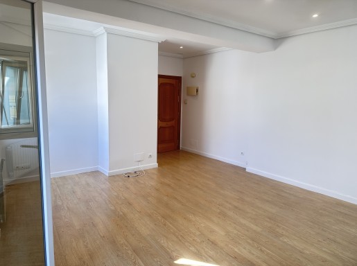 Piso con terrazas y vistas