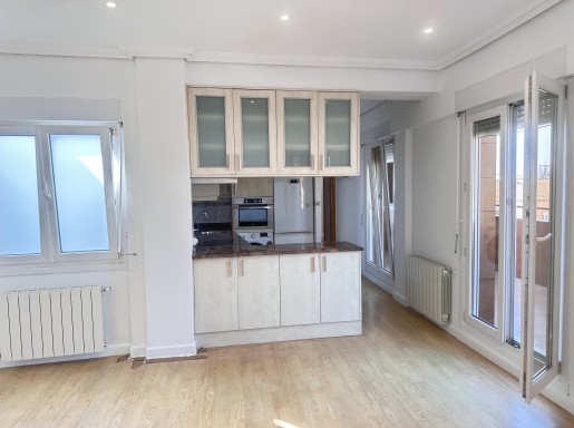 Piso con terrazas y vistas