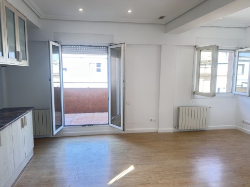 Piso con terrazas y vistas