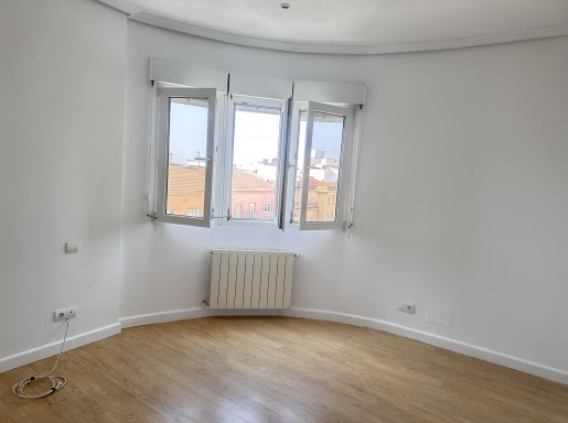 Piso con terrazas y vistas