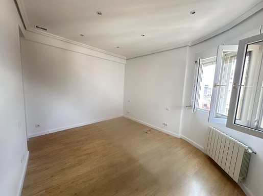 Piso con terrazas y vistas