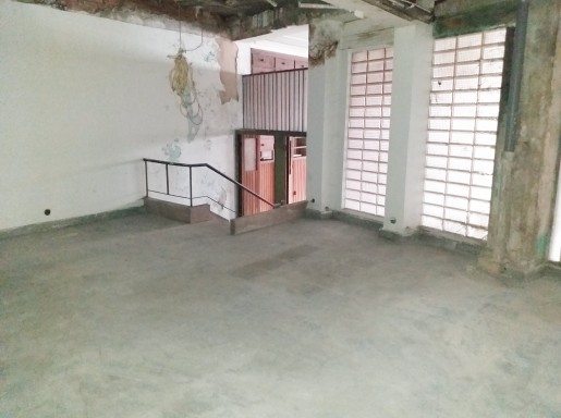 EXCELENTE LOCAL EN TORRELAVEGA