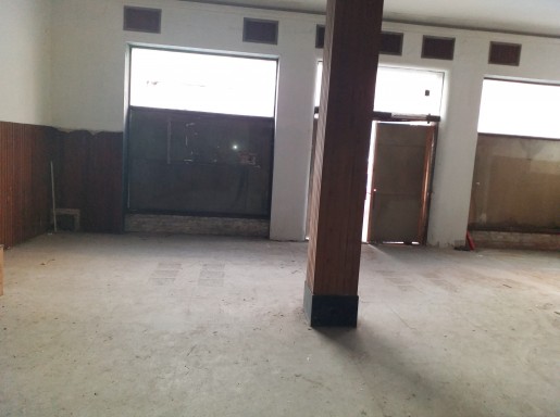 EXCELENTE LOCAL EN TORRELAVEGA