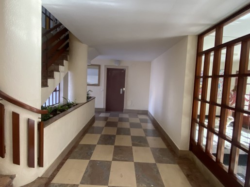 piso con garaje cerrado  