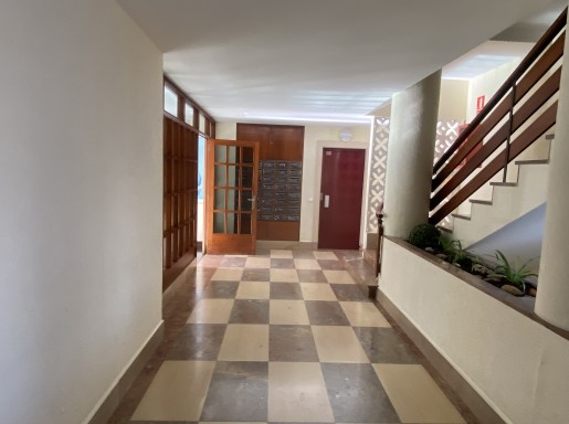 piso con garaje cerrado  