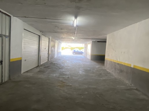 piso con garaje cerrado  