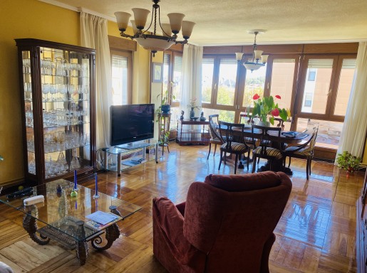 piso con garaje cerrado  