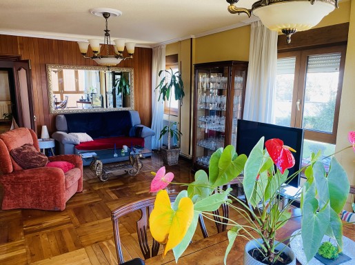 piso con garaje cerrado  