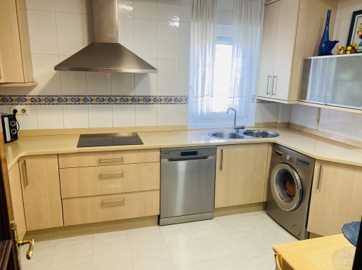 piso con garaje cerrado  