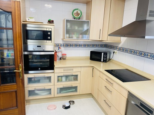 piso con garaje cerrado  