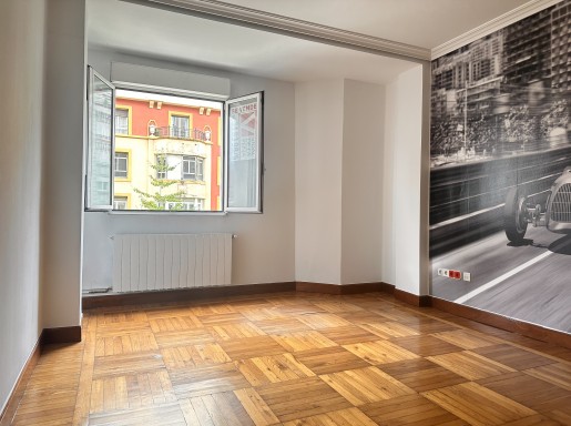 piso centro 4 habitaciones 