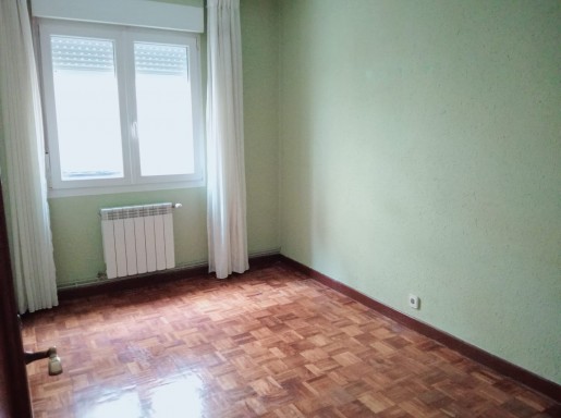 PISO LUMINOSO EN BUEN ESTADO