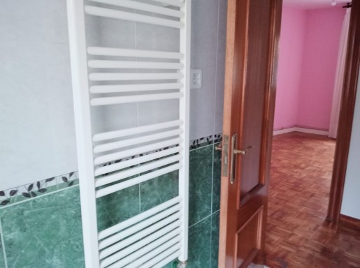 PISO LUMINOSO EN BUEN ESTADO