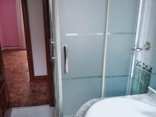 PISO LUMINOSO EN BUEN ESTADO