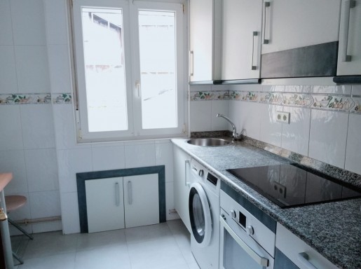 PISO LUMINOSO EN BUEN ESTADO