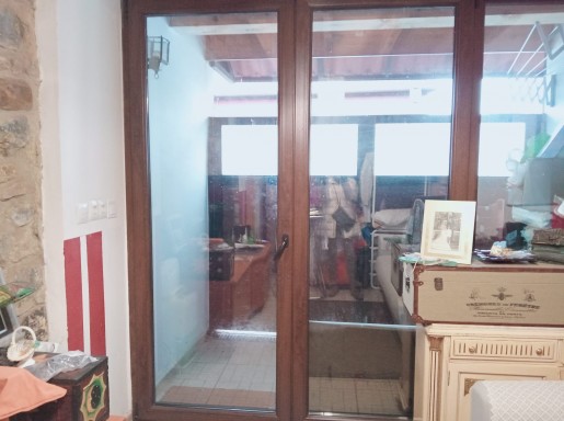 Casa piedra  garaje y jardin