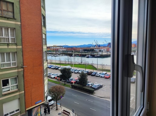 Piso amplio 3 habitaciones