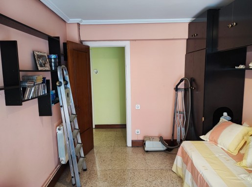 Piso amplio 3 habitaciones