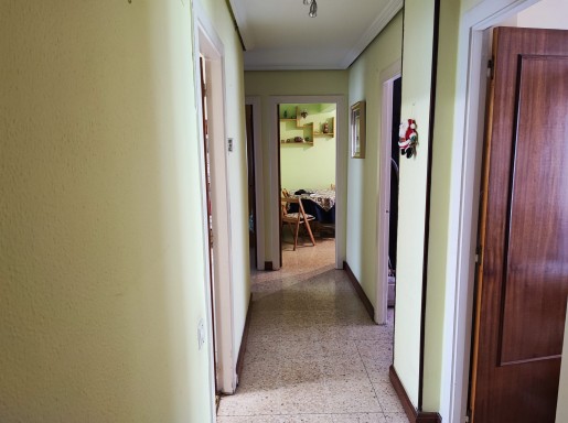 Piso amplio 3 habitaciones