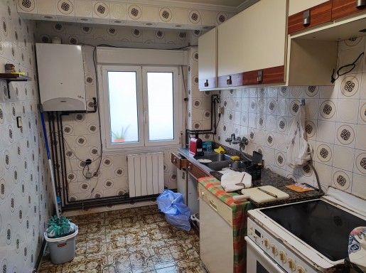 Piso amplio 3 habitaciones