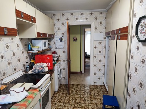 Piso amplio 3 habitaciones