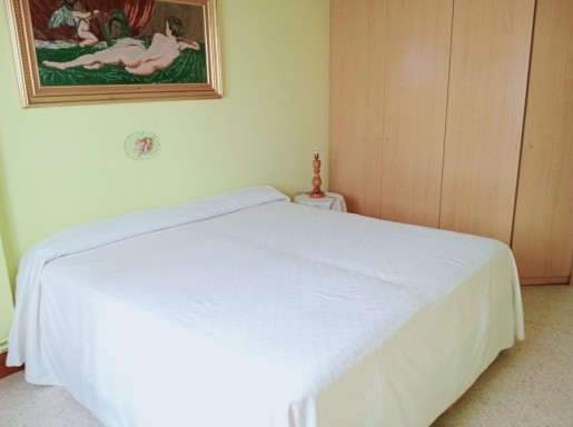 Piso amplio 3 habitaciones