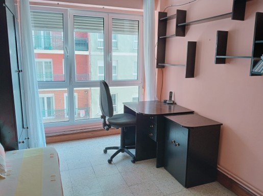 Piso amplio 3 habitaciones