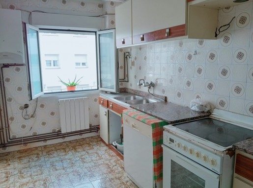 Piso amplio 3 habitaciones