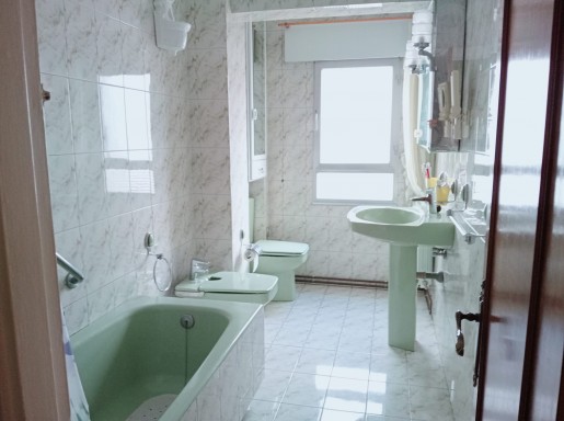 Piso amplio 3 habitaciones