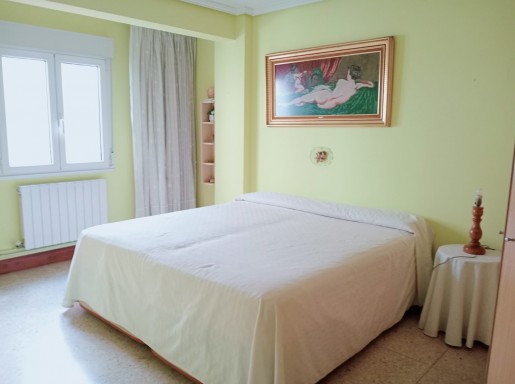 Piso amplio 3 habitaciones