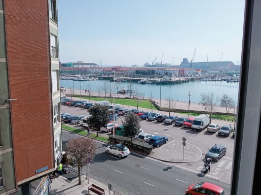 Piso amplio 3 habitaciones