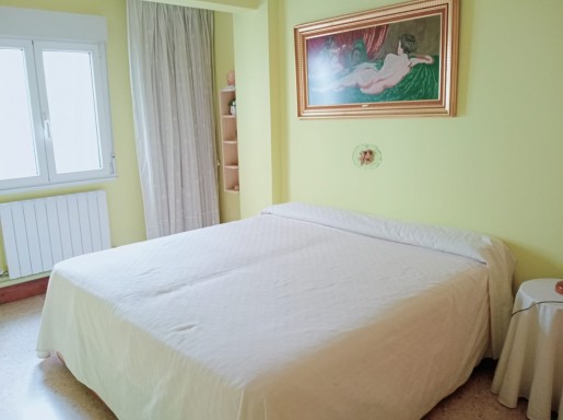 Piso amplio 3 habitaciones