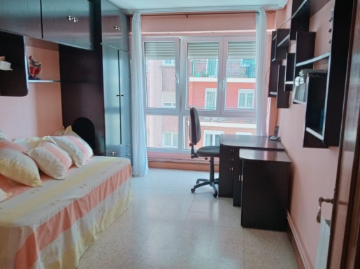 Piso amplio 3 habitaciones