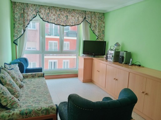 Piso amplio 3 habitaciones