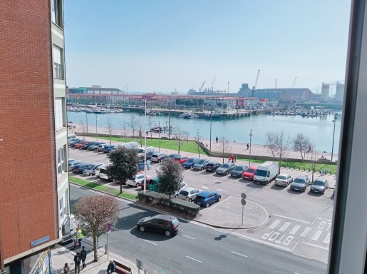 Piso amplio 3 habitaciones