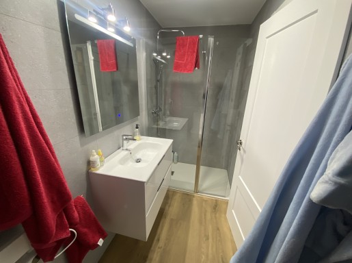 Piso 2 habitaciones 2 baños