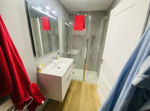 Piso 2 habitaciones 2 baños