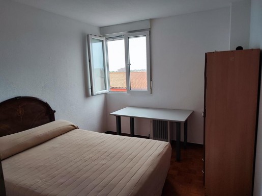 Piso en venta en Santander con 3 habitaciones, 1 baños y 100 m2 por 310.000 €