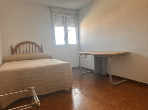 Piso en venta en Santander con 3 habitaciones, 1 baños y 100 m2 por 310.000 €